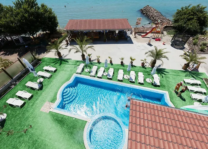 Хотел Fantasy 3*