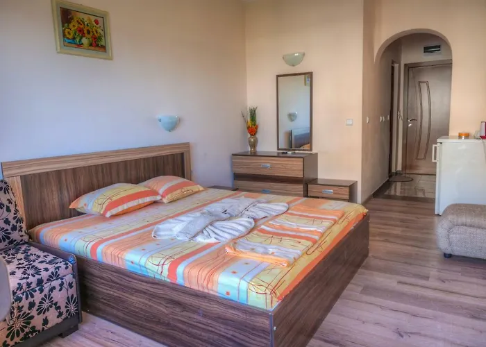 Хотел Fantasy 3*