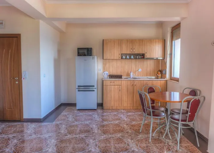 Хотел Fantasy 3*